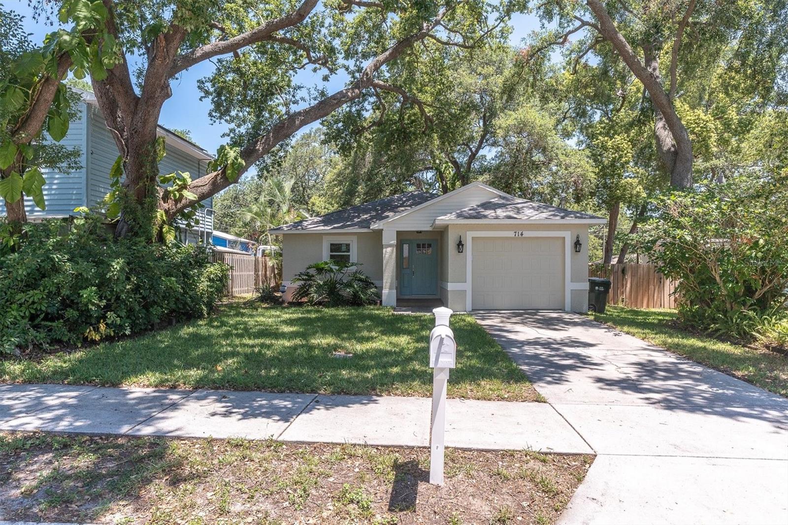 ROOSEVELT GROVES - Residential