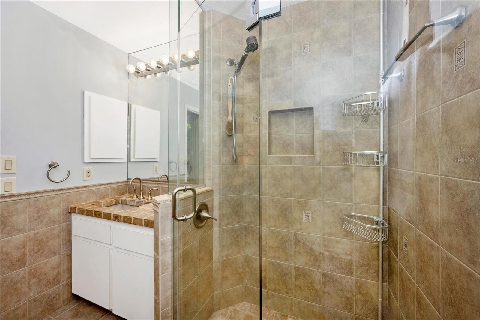 2126 - ENGLEWOOD HEIGHTS SOUTH - Residential