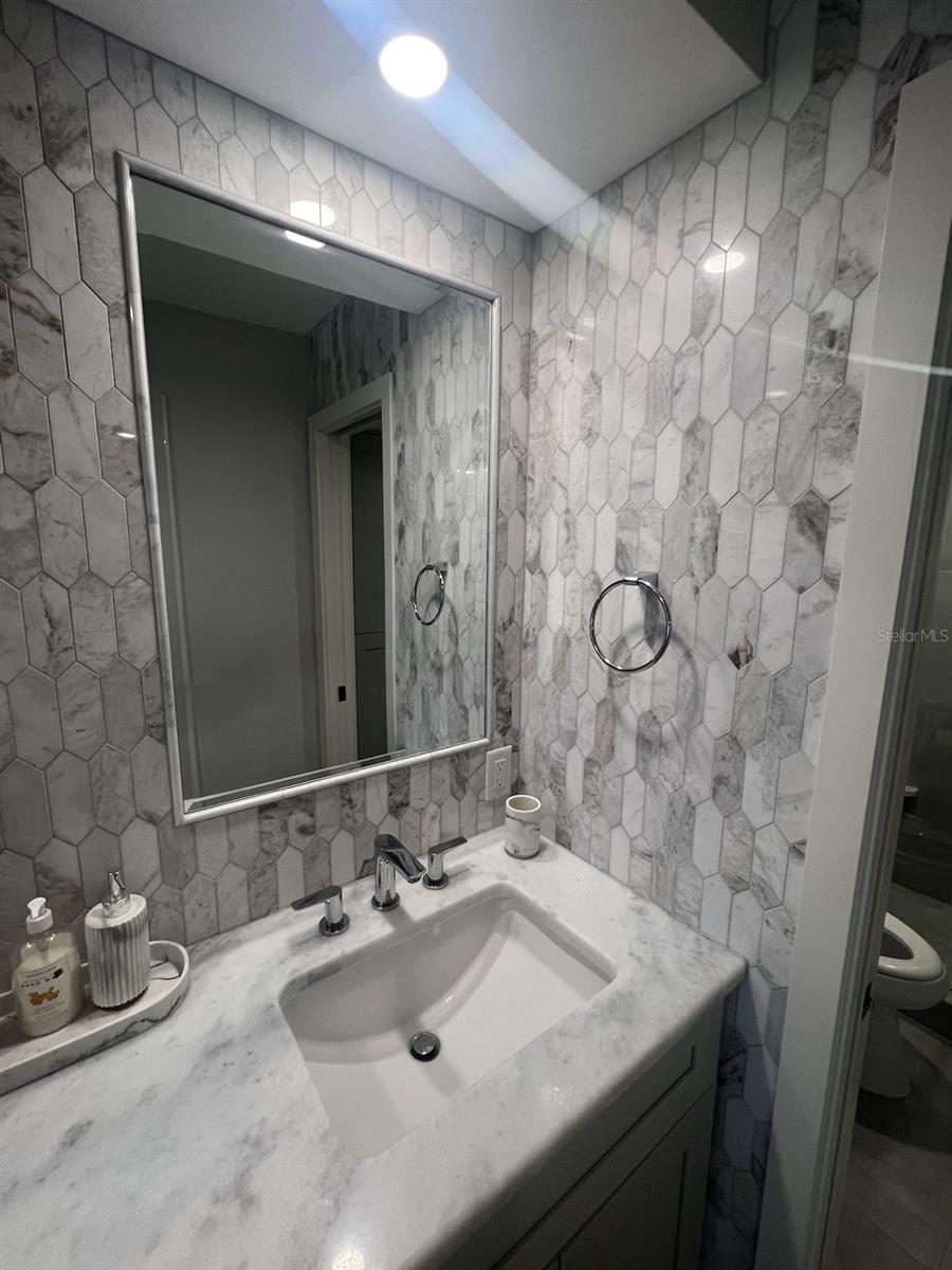 GULF & BAY CLUB PH 6 - Residential Lease