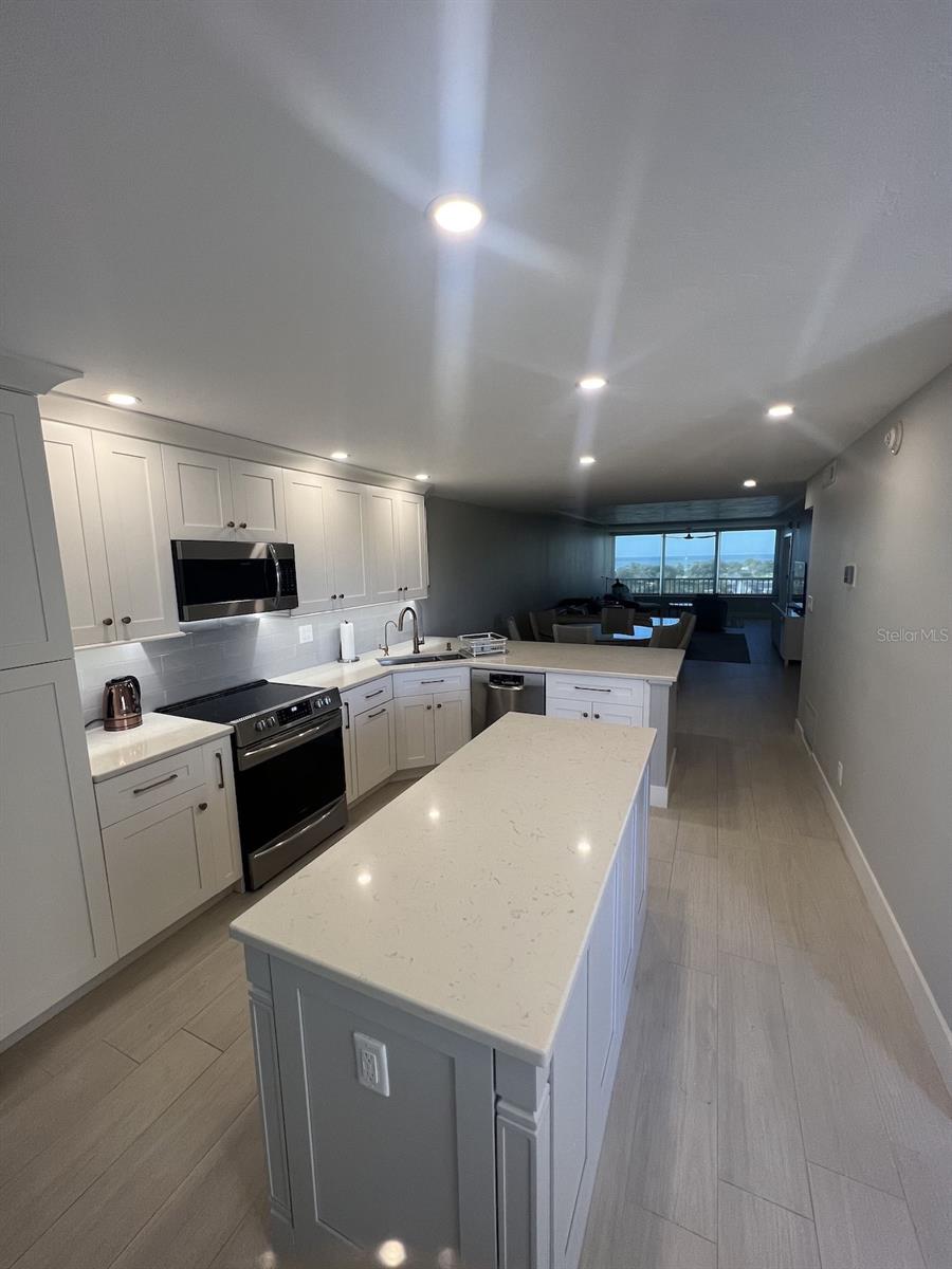 GULF & BAY CLUB PH 6 - Residential Lease