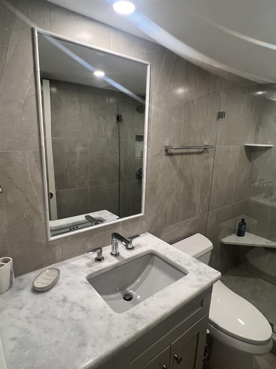 GULF & BAY CLUB PH 6 - Residential Lease