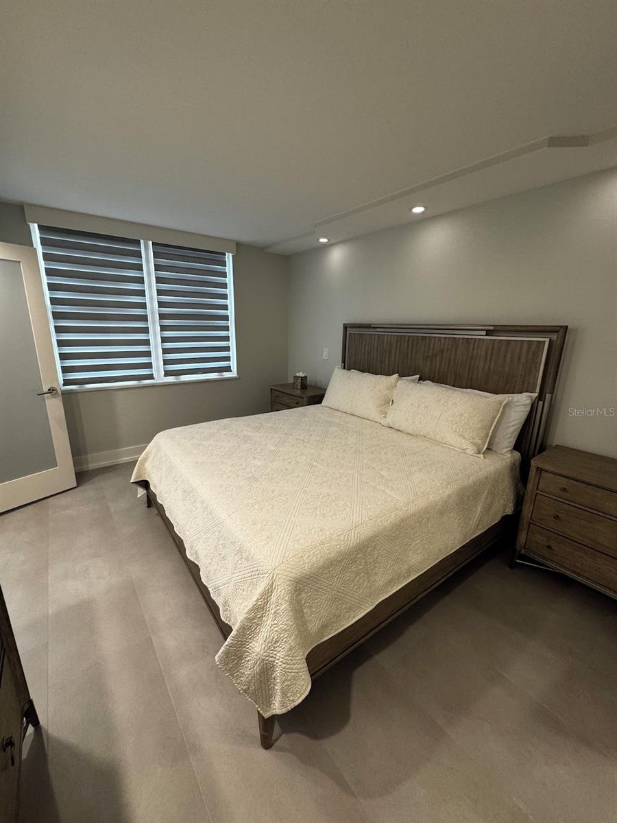 GULF & BAY CLUB PH 6 - Residential Lease