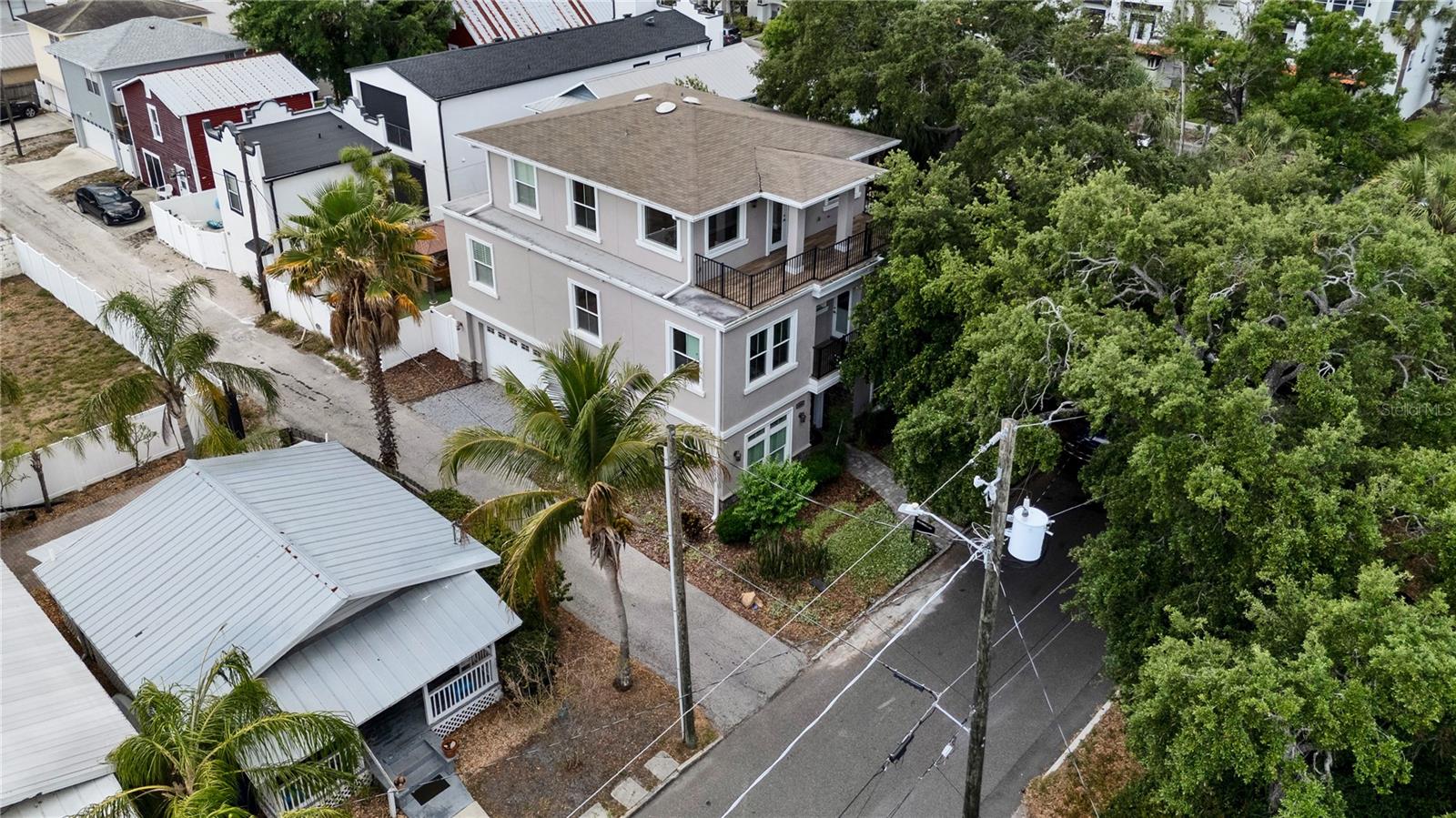 1408 W AZEELE STREET