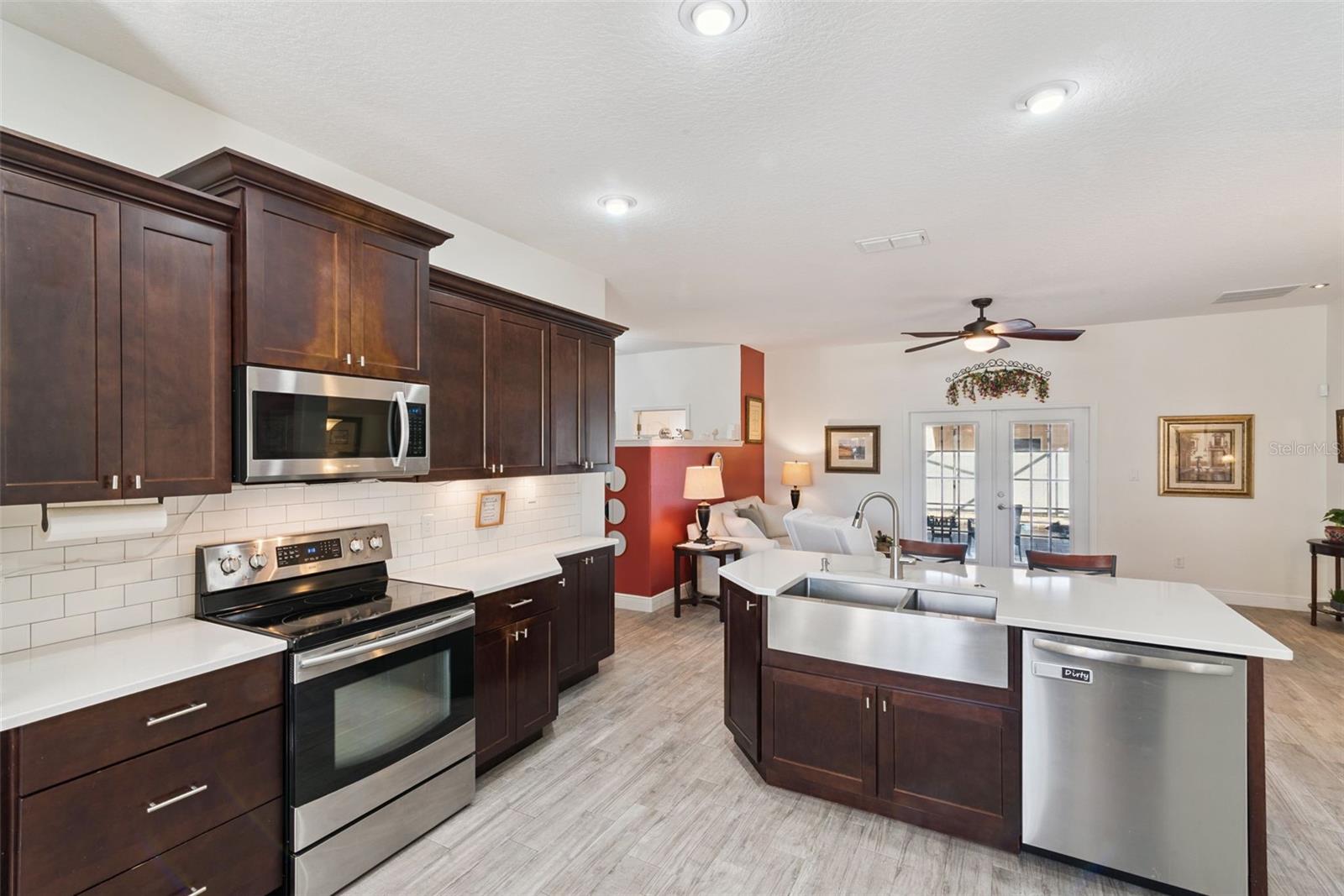 LEESBURG SLEEPY HOLLOW FIRST ADD - Residential