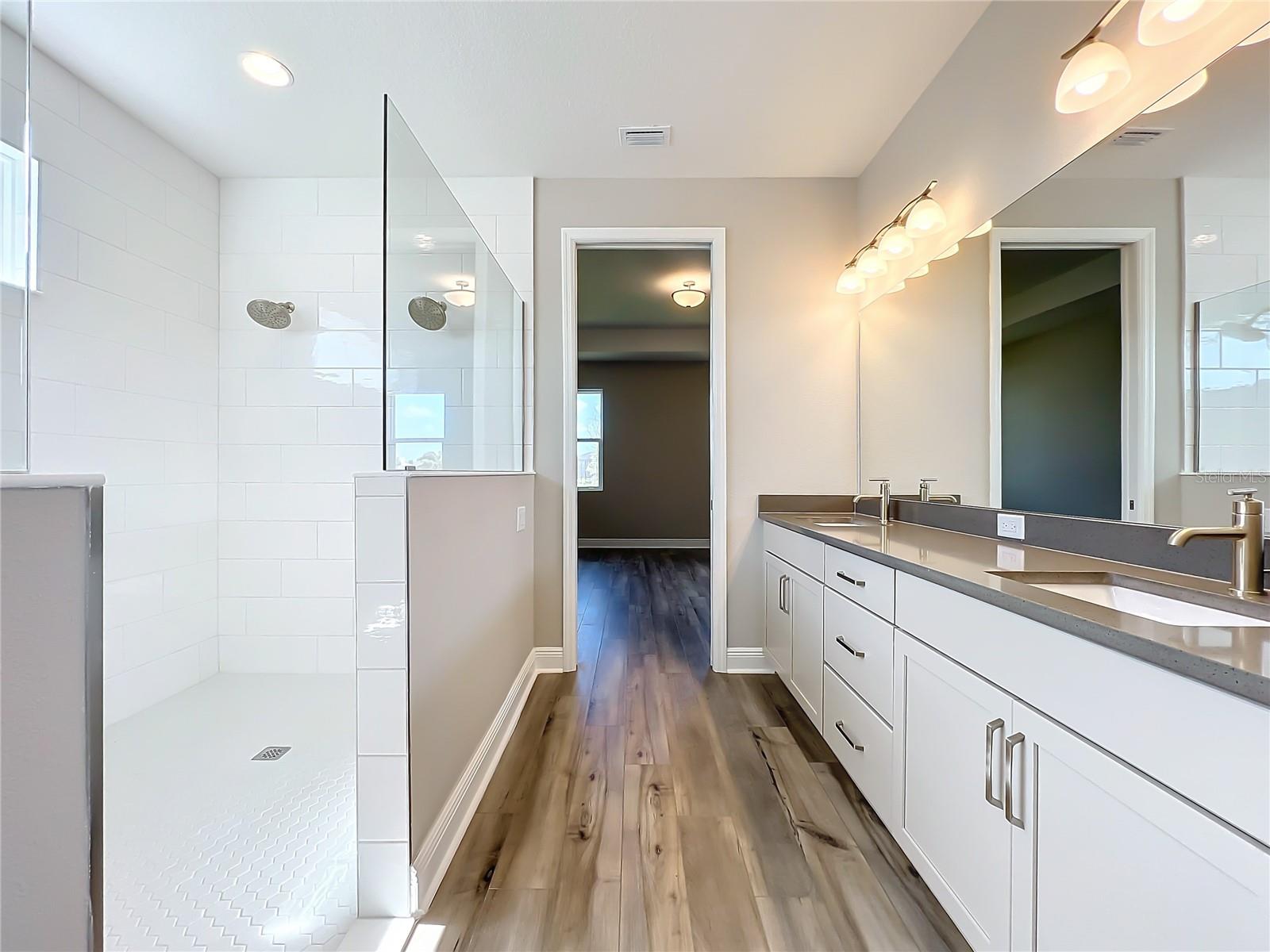 WATERCOLOR PLACE PH II - Residential