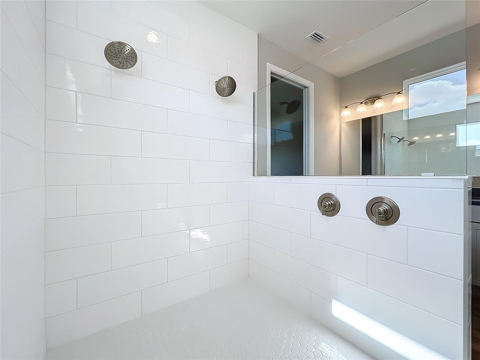 WATERCOLOR PLACE PH II - Residential