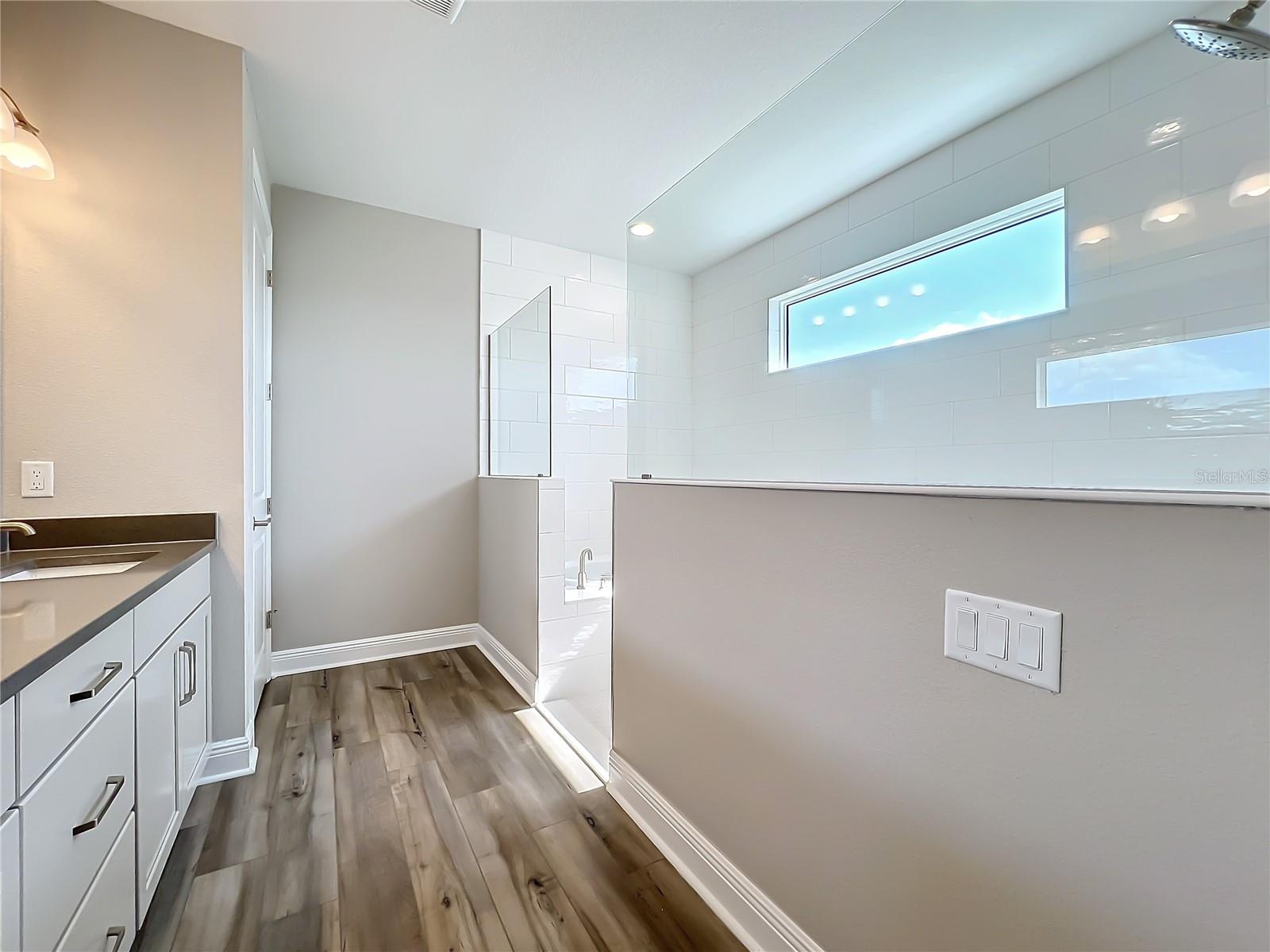 WATERCOLOR PLACE PH II - Residential