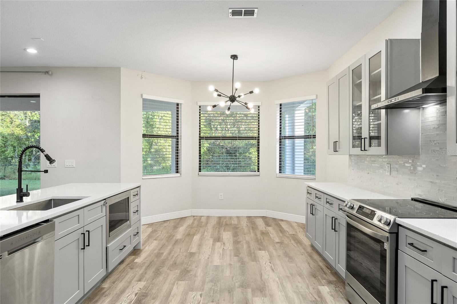 SUNCOAST LAKES PH 02 - Residential Lease