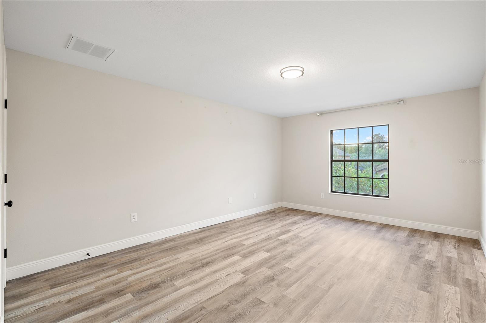 SUNCOAST LAKES PH 02 - Residential Lease