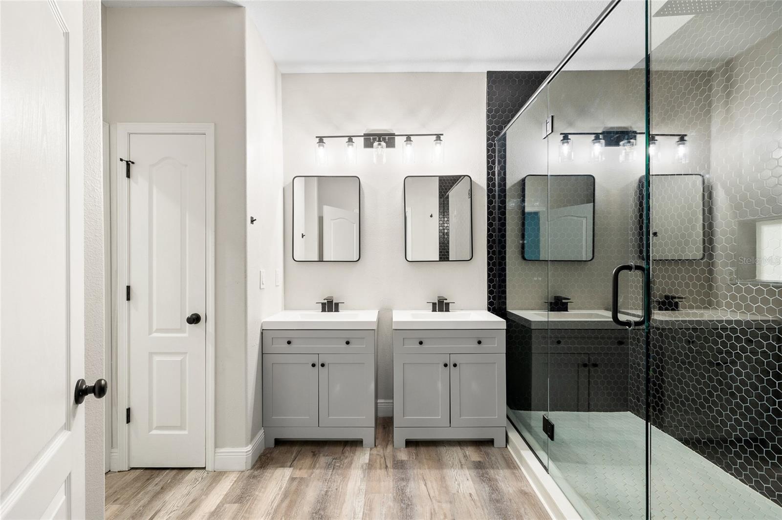 SUNCOAST LAKES PH 02 - Residential Lease