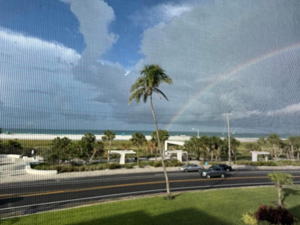 CRESCENT ROYALE - Residential