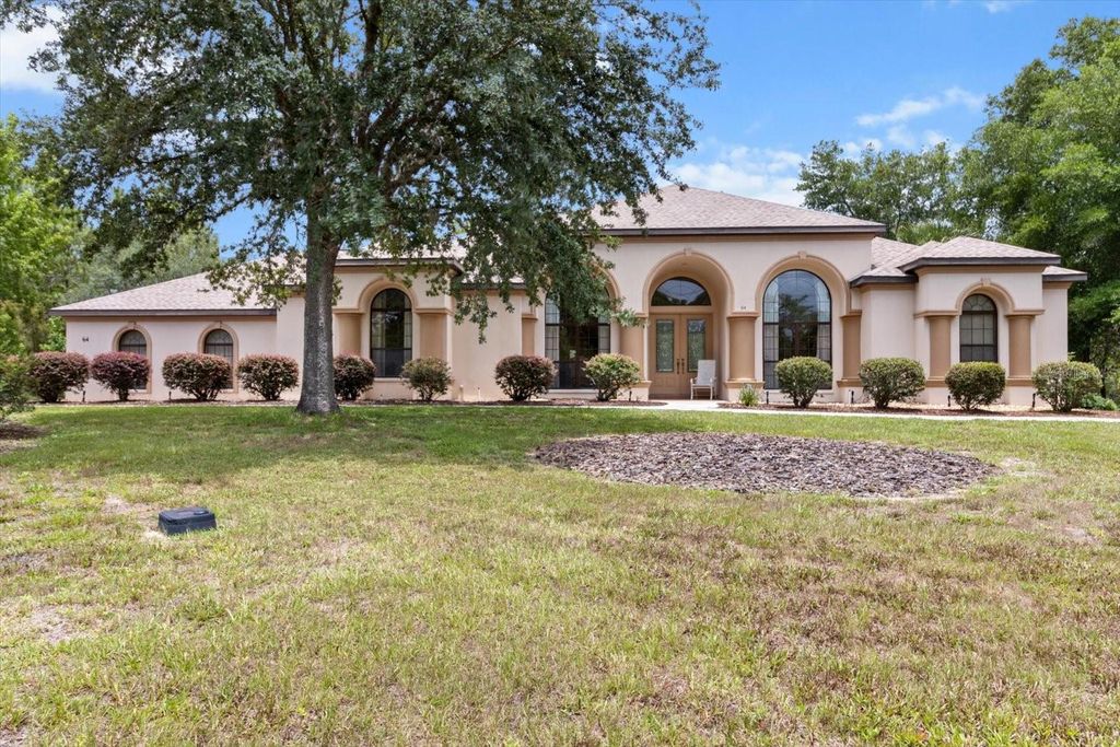 Photo of 64 Cypress Boulevard E, Homosassa, FL 34446 (MLS # W7879576)