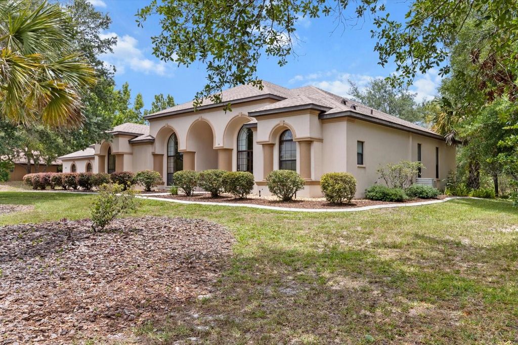 Photo of 64 Cypress Boulevard E, Homosassa, FL 34446 (MLS # W7879576)