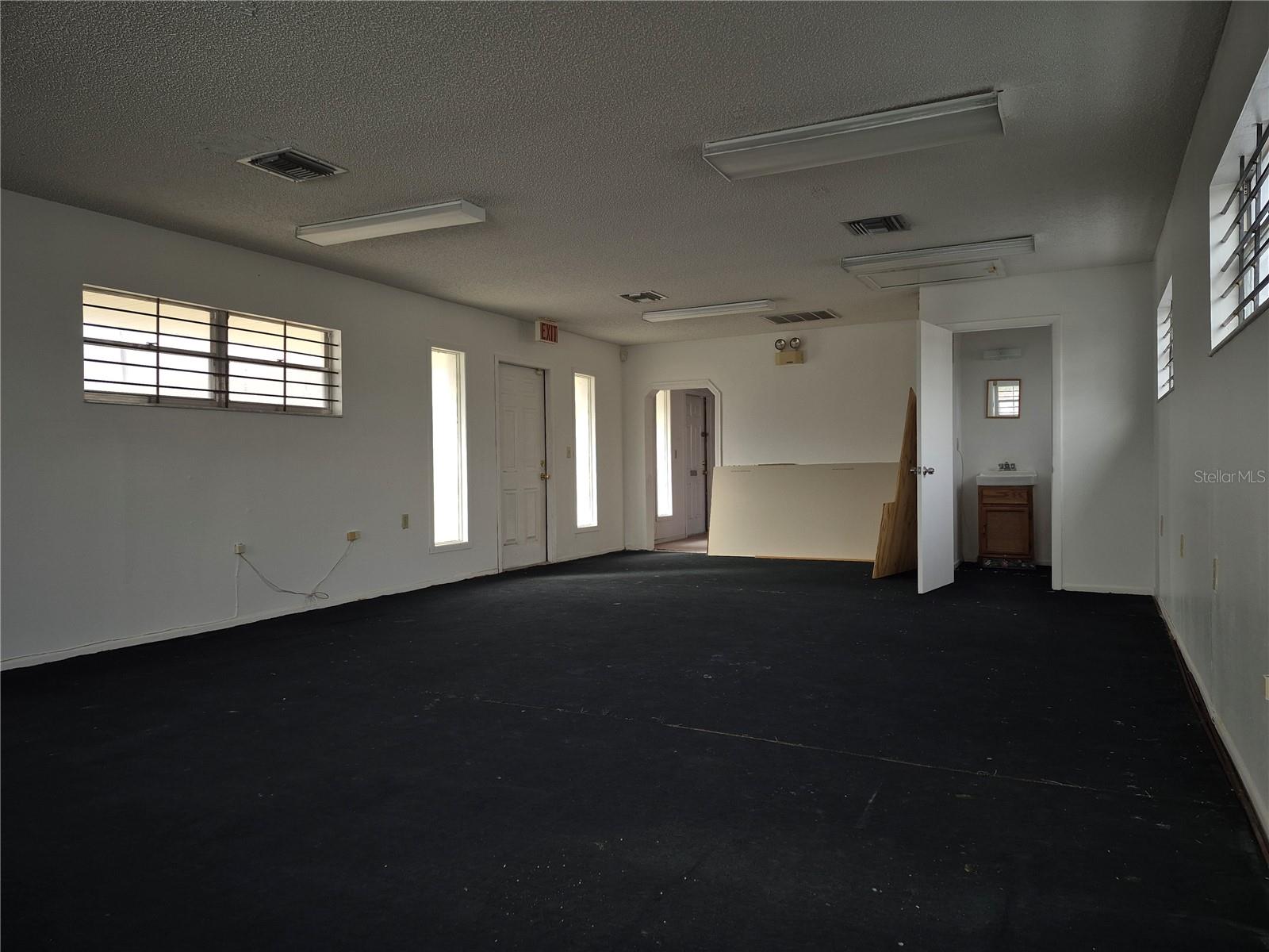 JASMINE HEIGHTS - Commercial Sale