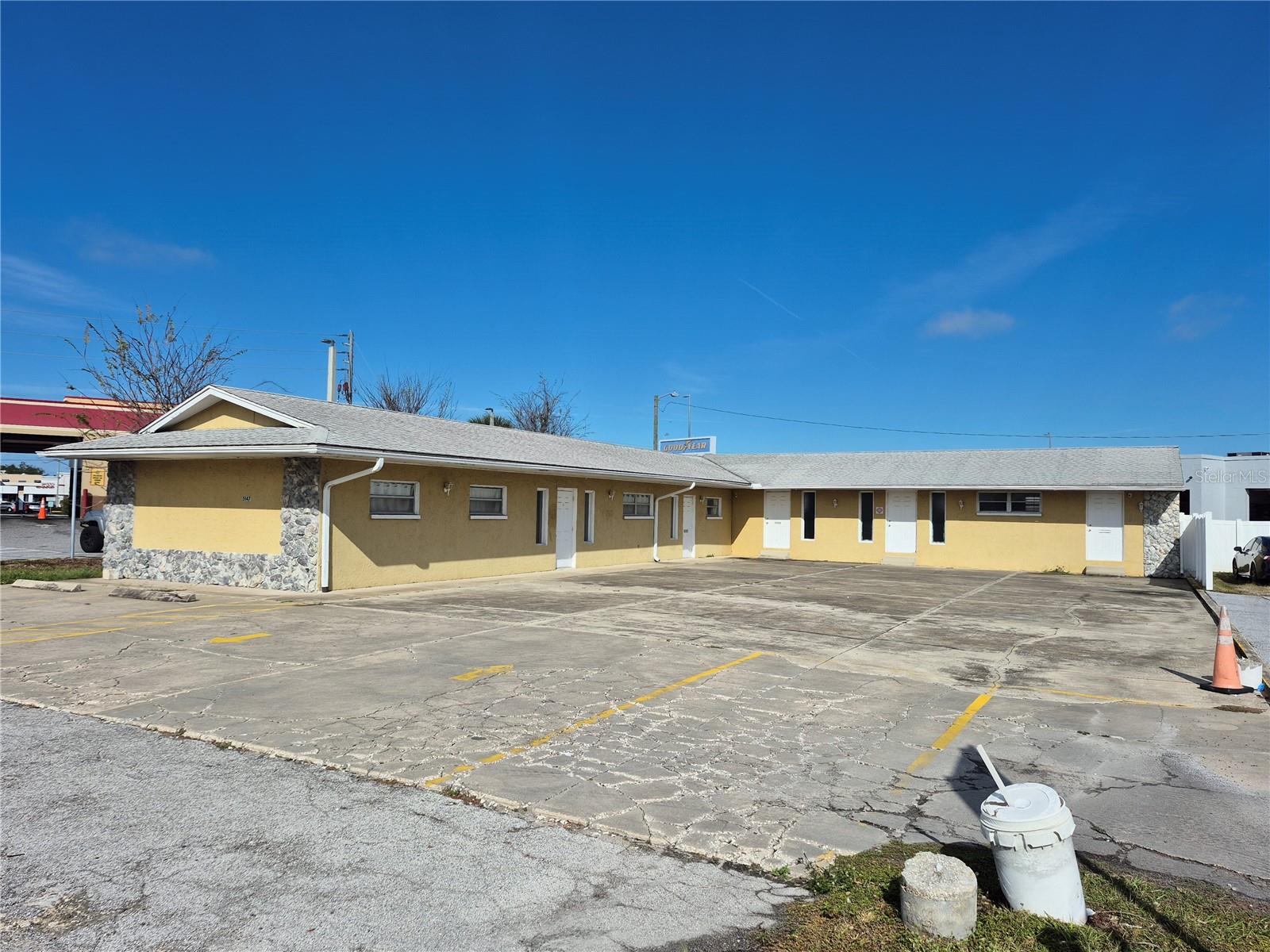 JASMINE HEIGHTS - Commercial Sale