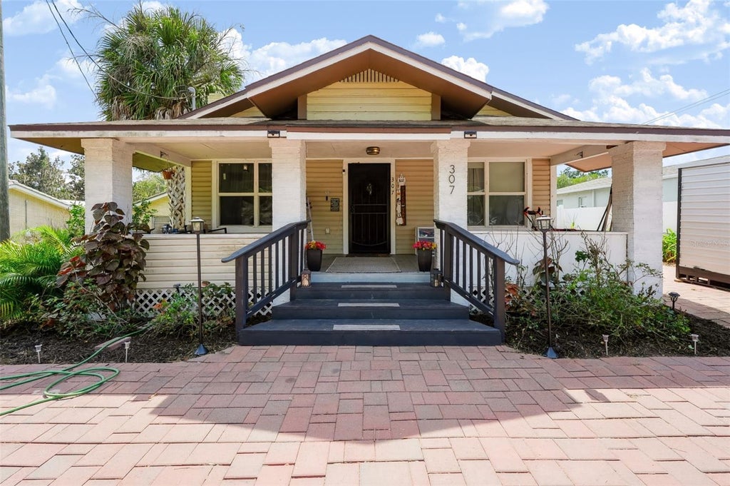 Photo of 307 W Cherry Street, Plant City, FL 33563 (MLS # TB8550968)