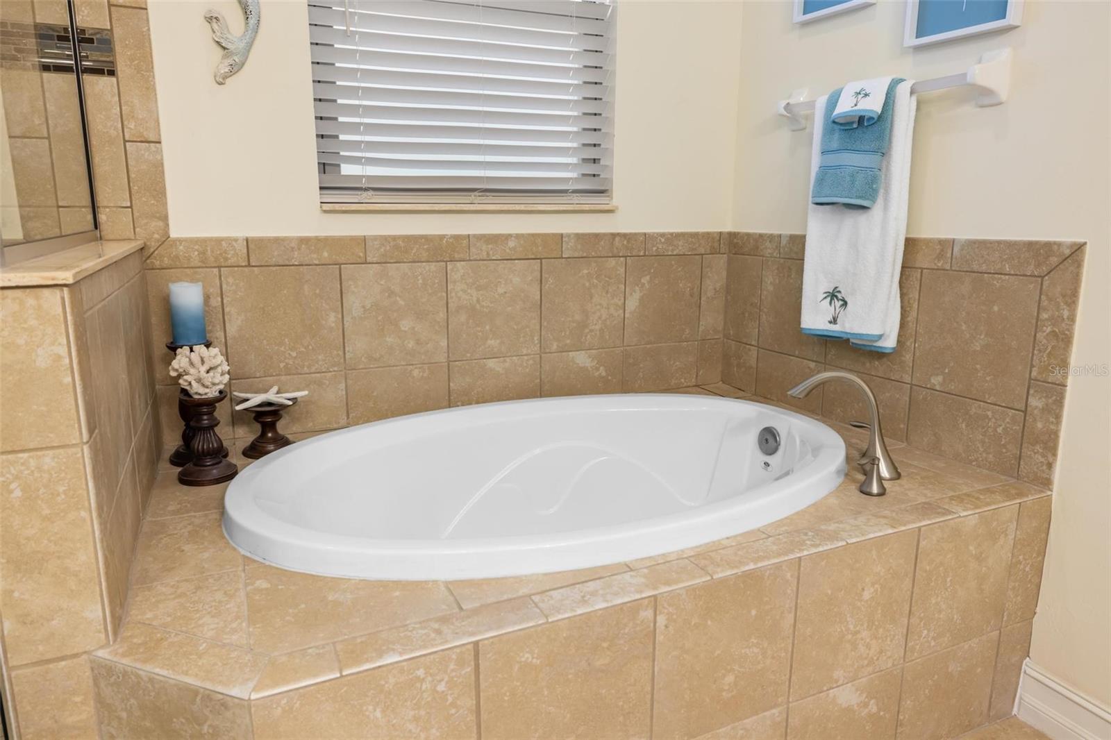TOSCANA ISLES UNIT1 - Residential