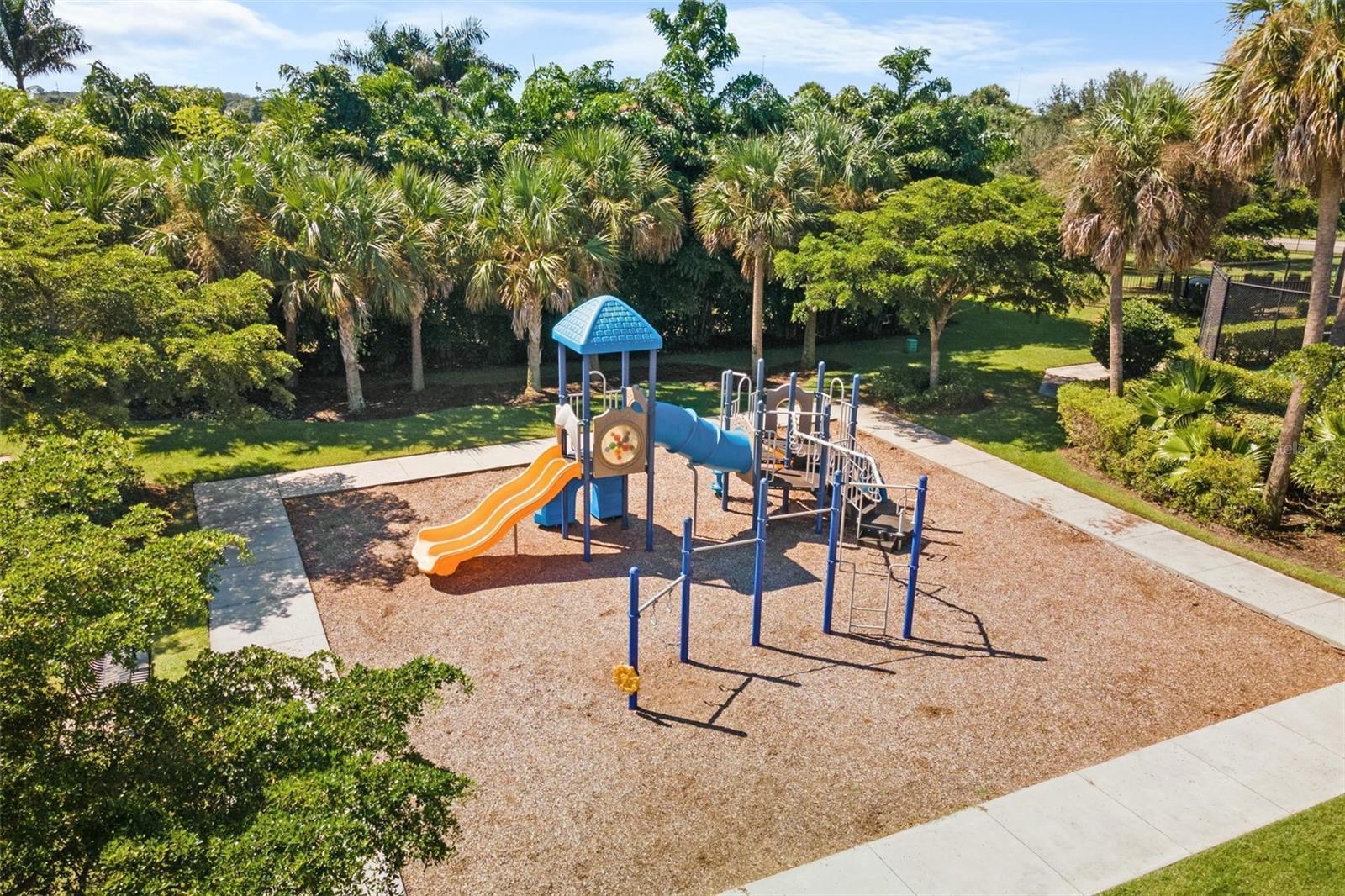 TOSCANA ISLES UNIT1 - Residential