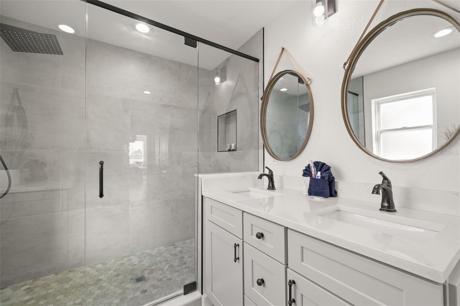 BROWNS ADD TO RE-REV MAP OF INDIAN BEACH - Residential