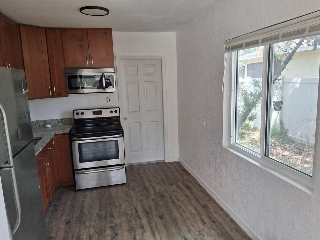 Photo of 2855 40th Avenue N, St Petersburg, FL 33714 (MLS # O6396653)