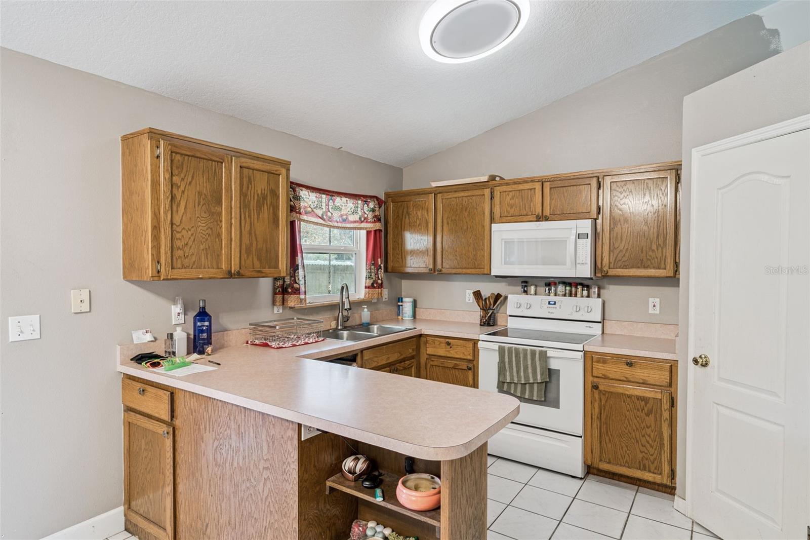 1122 CHELSEA PARC DR