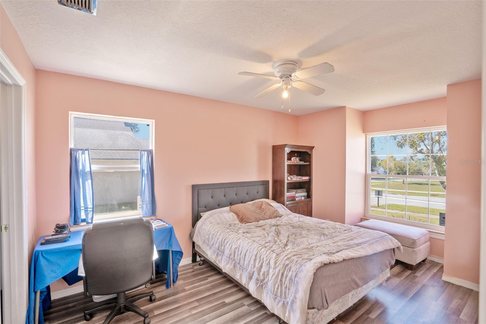 CHELSEA PARC - Residential