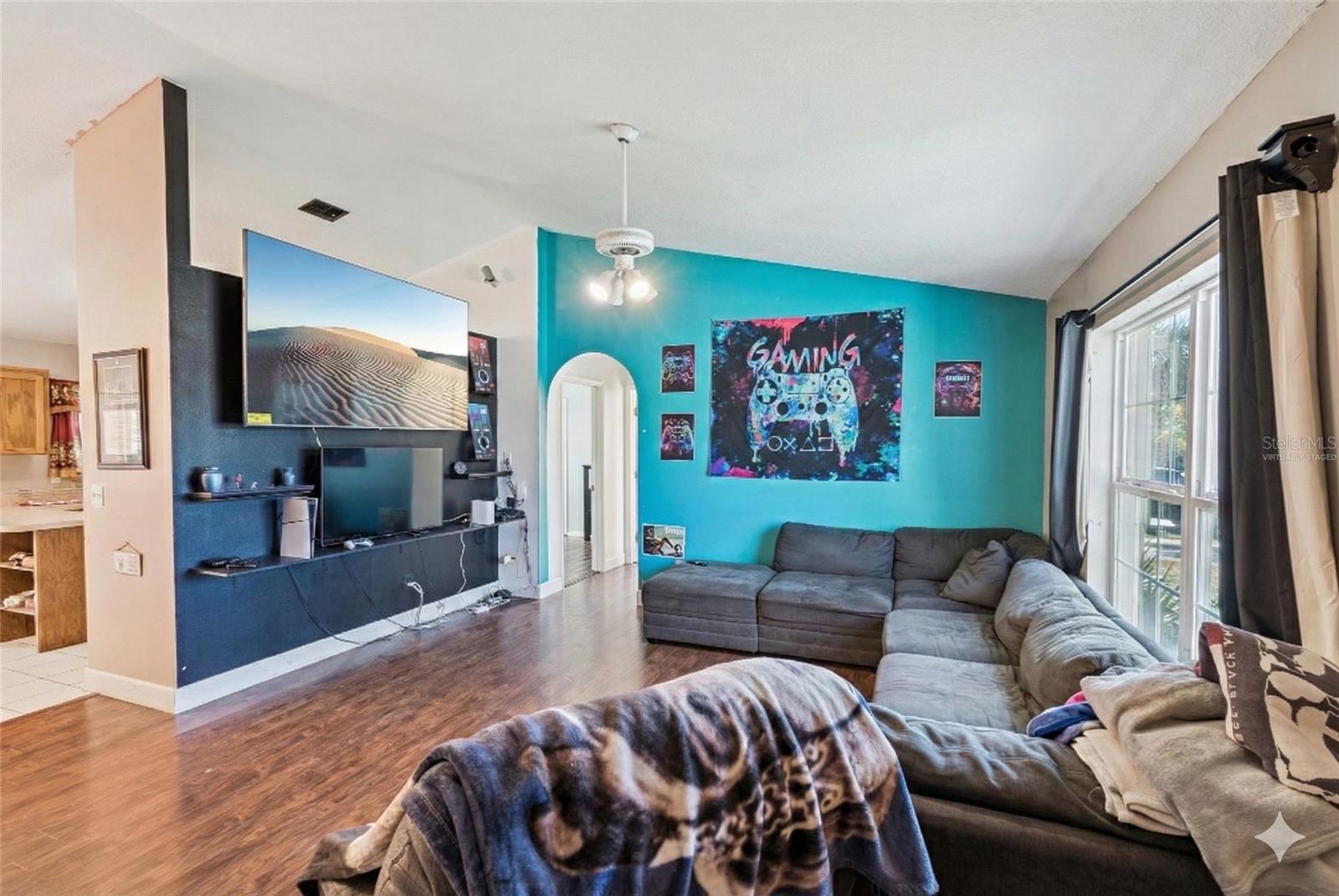 CHELSEA PARC - Residential