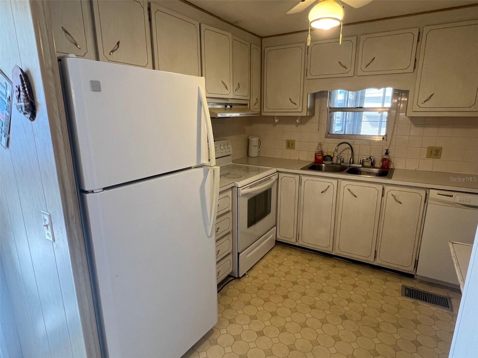 PALM HILL MOBILE HOME PARK UNREC - Residential