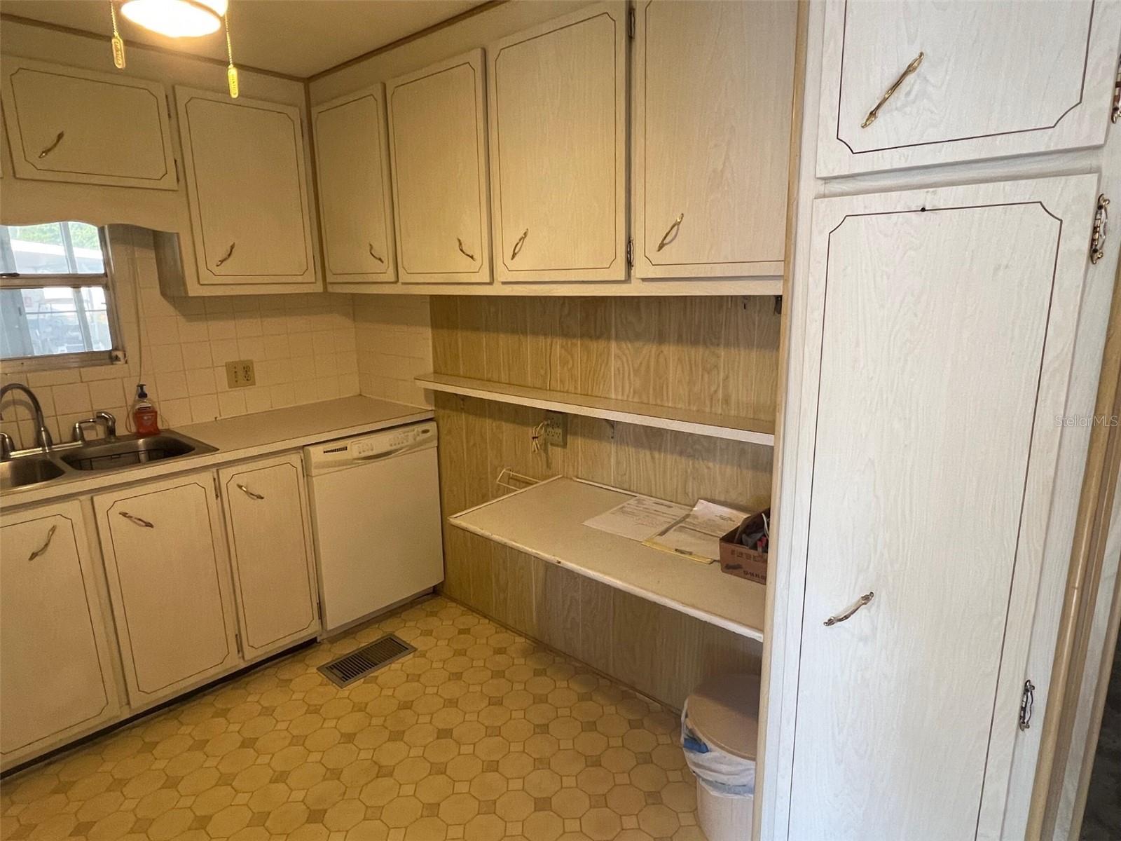 PALM HILL MOBILE HOME PARK UNREC - Residential