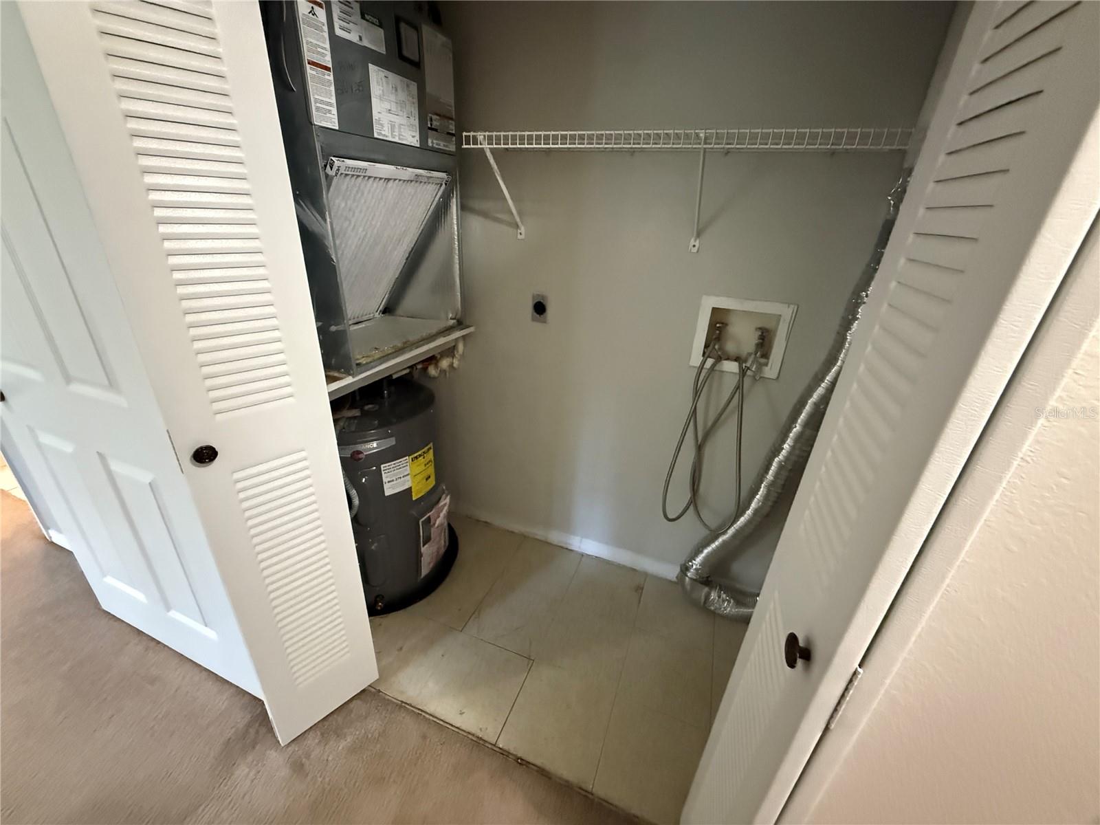 AZUR/METROWEST - Residential Lease