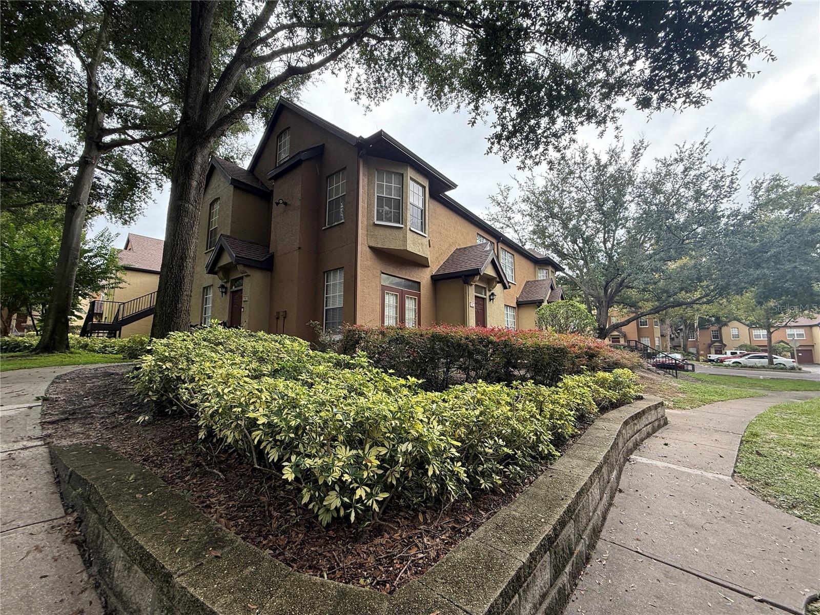 AZUR/METROWEST - Residential Lease