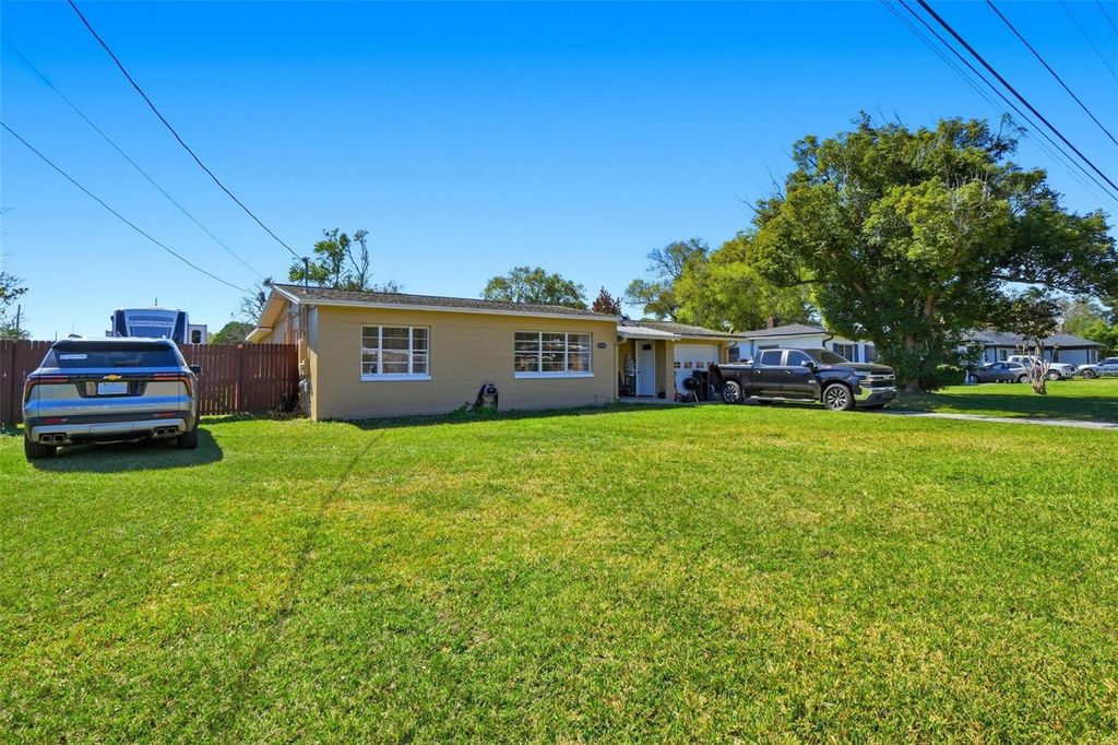 Photo of 5742 Dogwood Drive, Orlando, FL 32807 (MLS # O6385159)