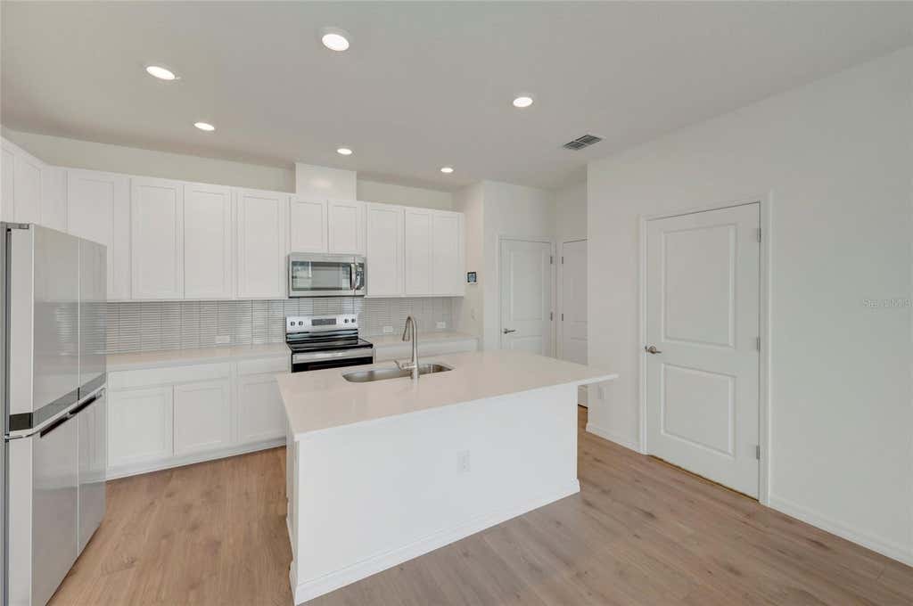 Photo of 6418 Jensen View Avenue, Apollo Beach, FL 33572 (MLS # TB8524358)