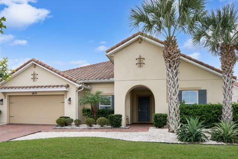 Photo of 3859 Golden Knot Drive, Kissimmee, FL 34746 (MLS # S5137188)
