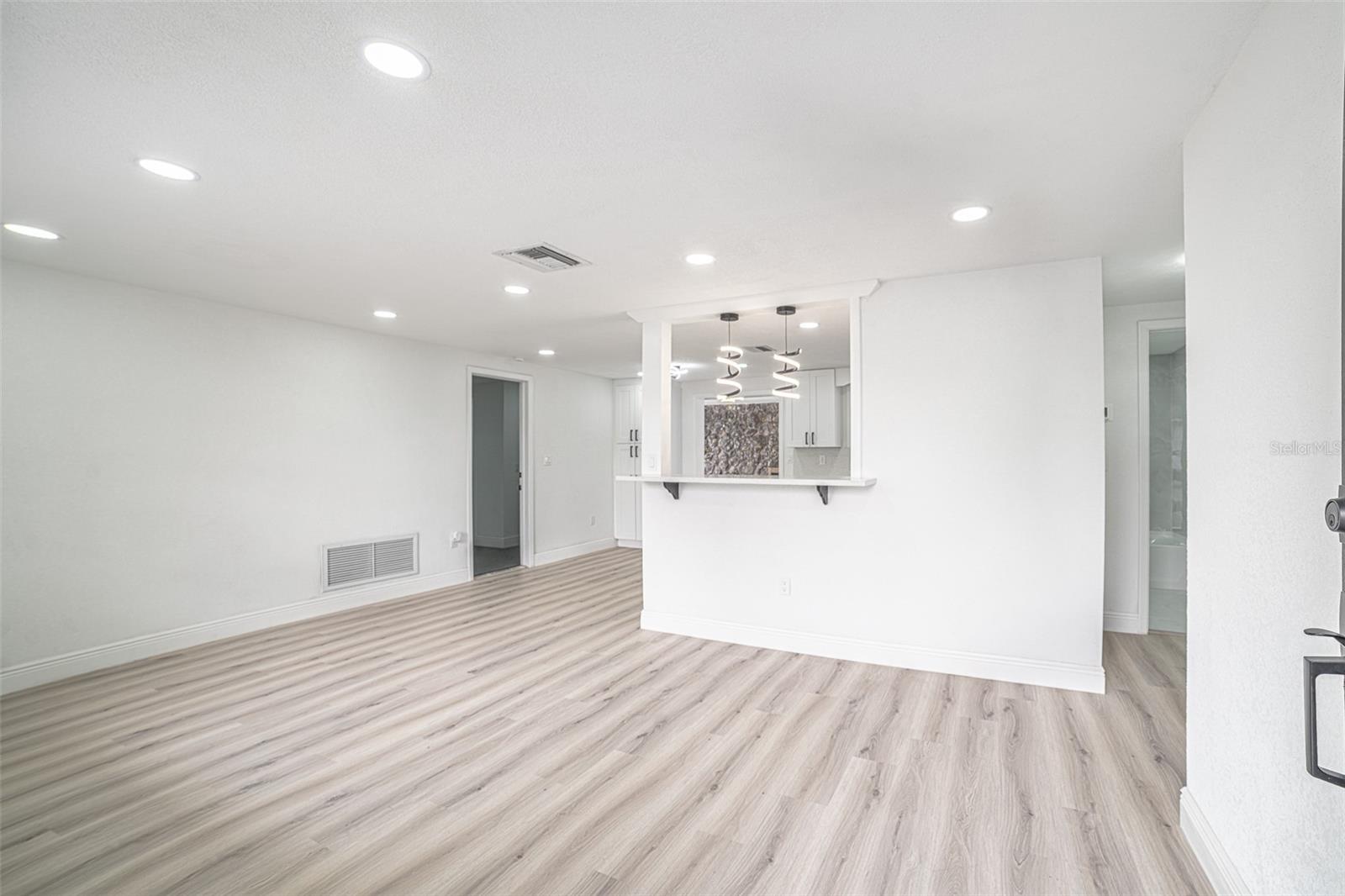 REGENCY PARK - Residential