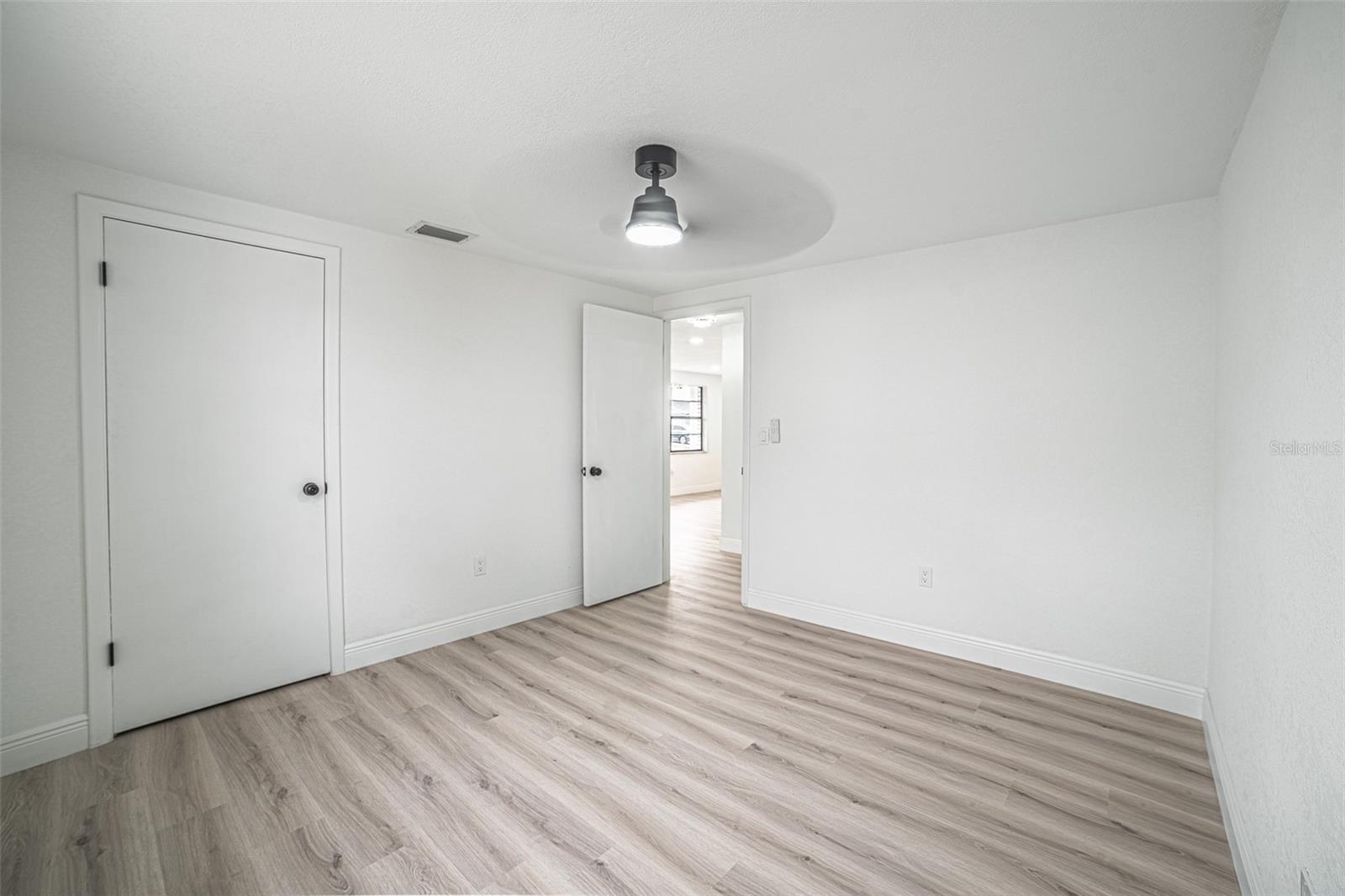 REGENCY PARK - Residential