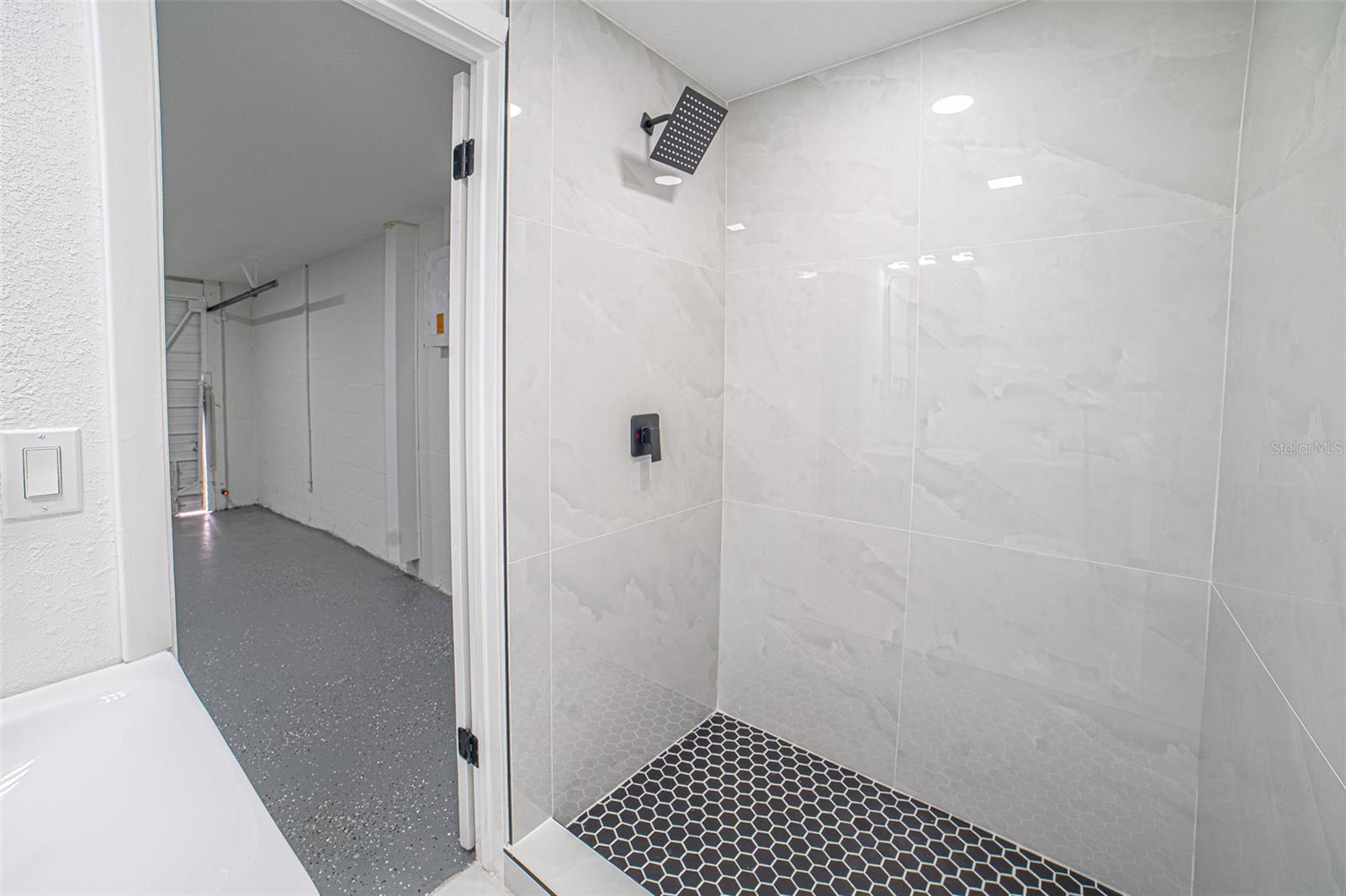 REGENCY PARK - Residential