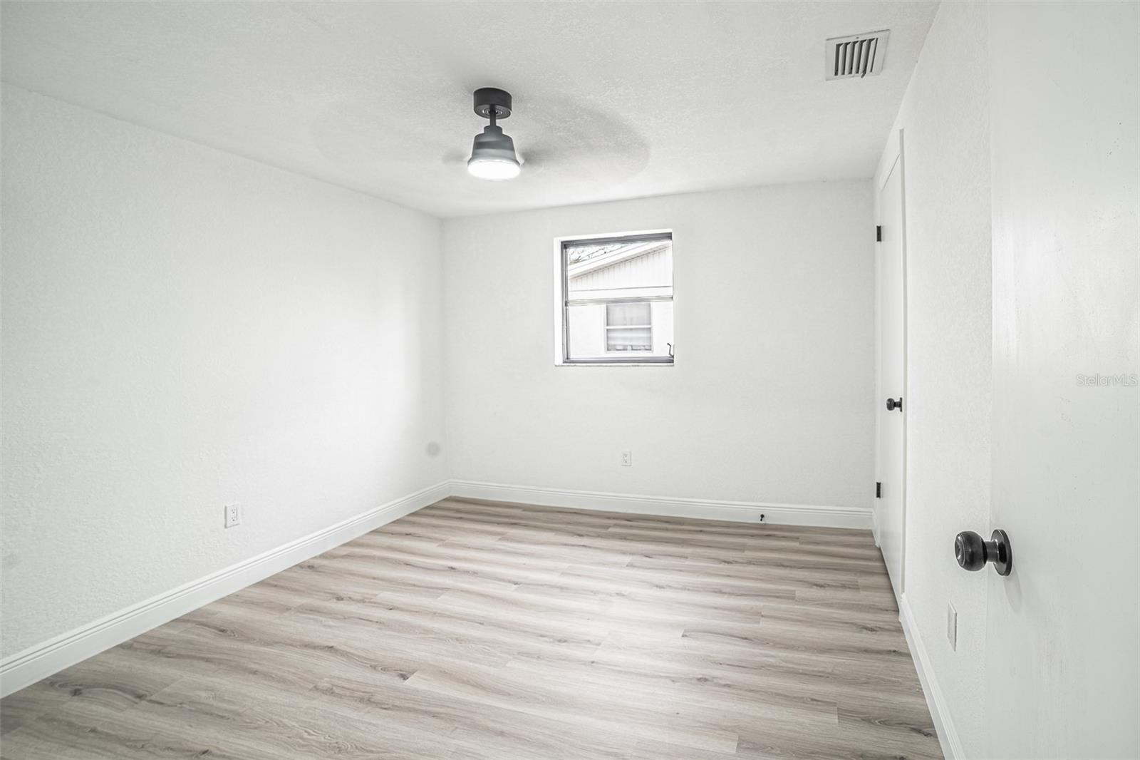 REGENCY PARK - Residential