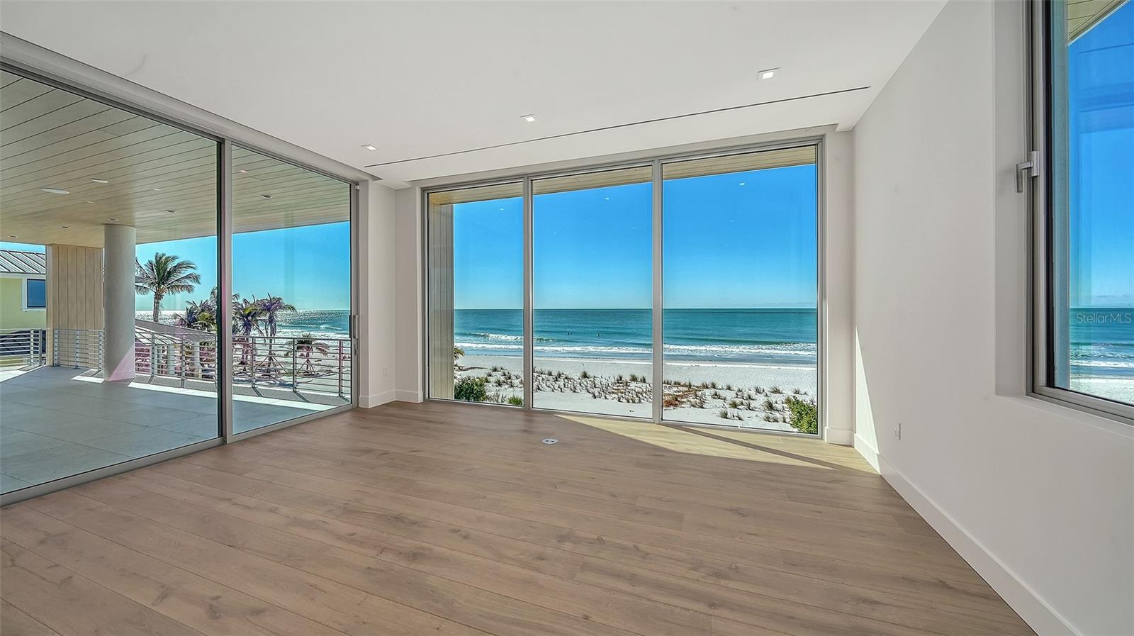 SLEEPY LAGOON - Residential