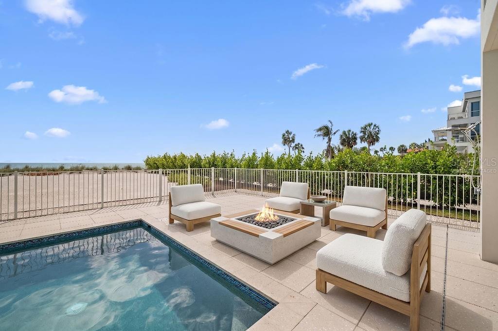SLEEPY LAGOON - Residential