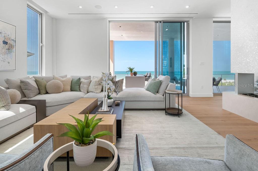 SLEEPY LAGOON - Residential