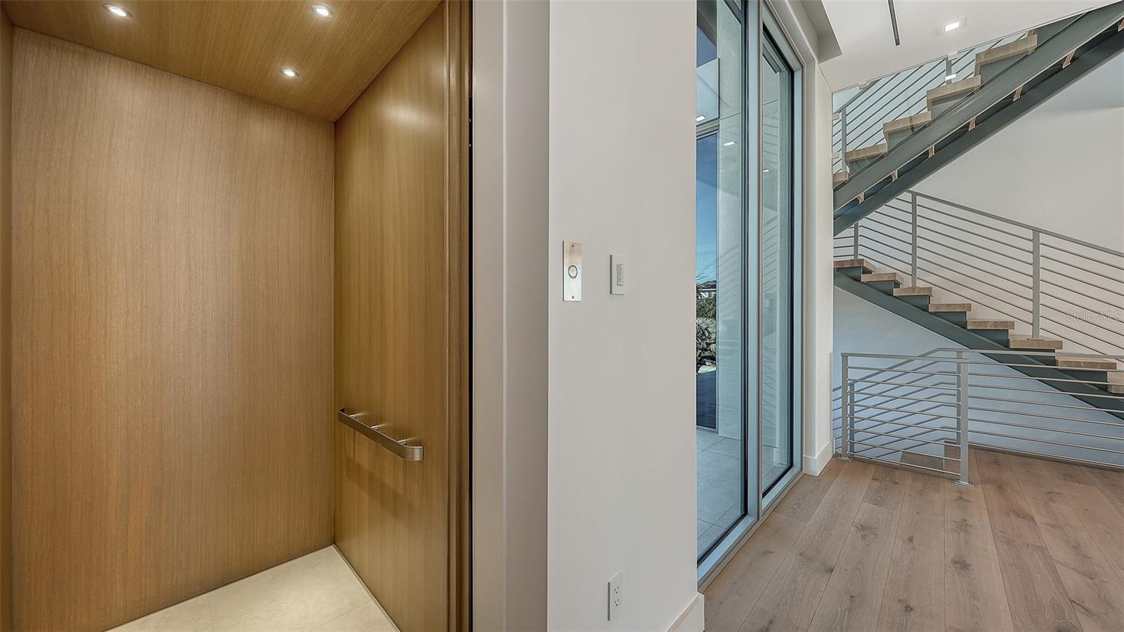 SLEEPY LAGOON - Residential