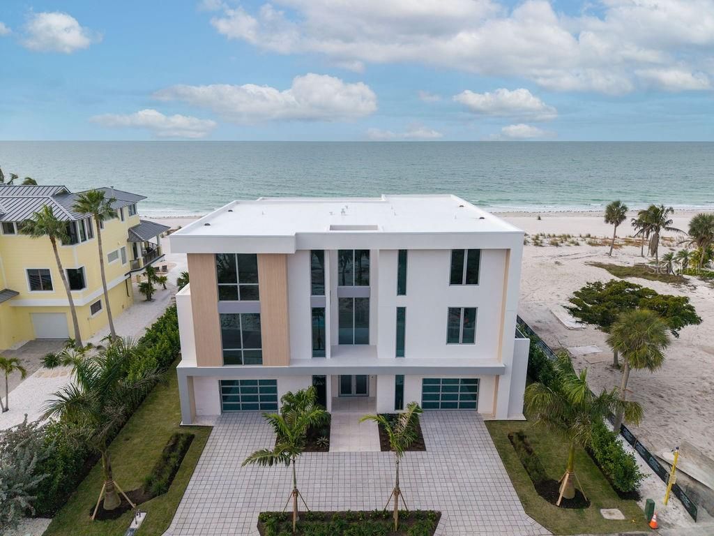 Photo of 6489 Gulfside Road, Longboat Key, FL 34228 (MLS # A4677413)