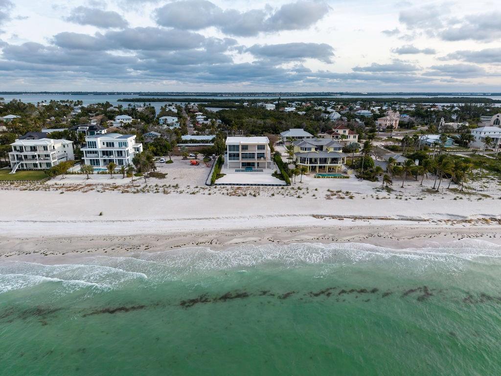 SLEEPY LAGOON - Residential