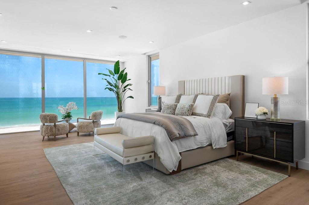 SLEEPY LAGOON - Residential