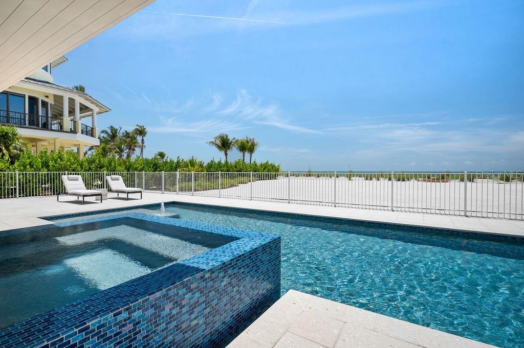 SLEEPY LAGOON - Residential