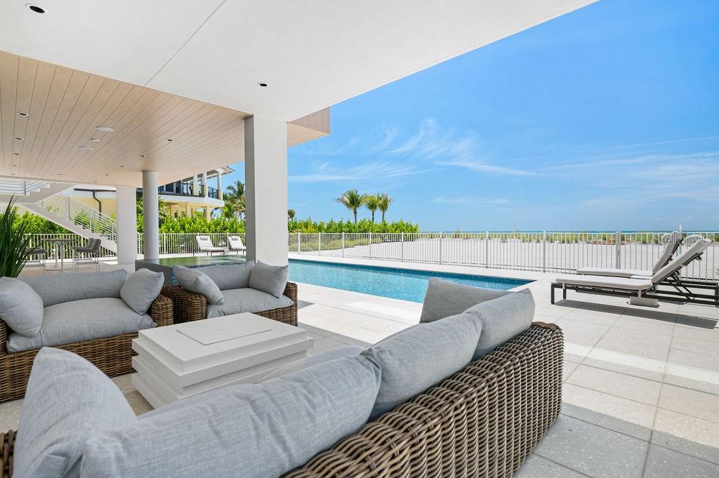 SLEEPY LAGOON - Residential