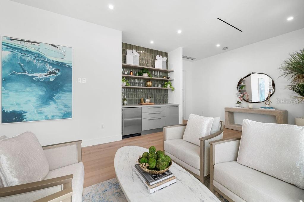 SLEEPY LAGOON - Residential