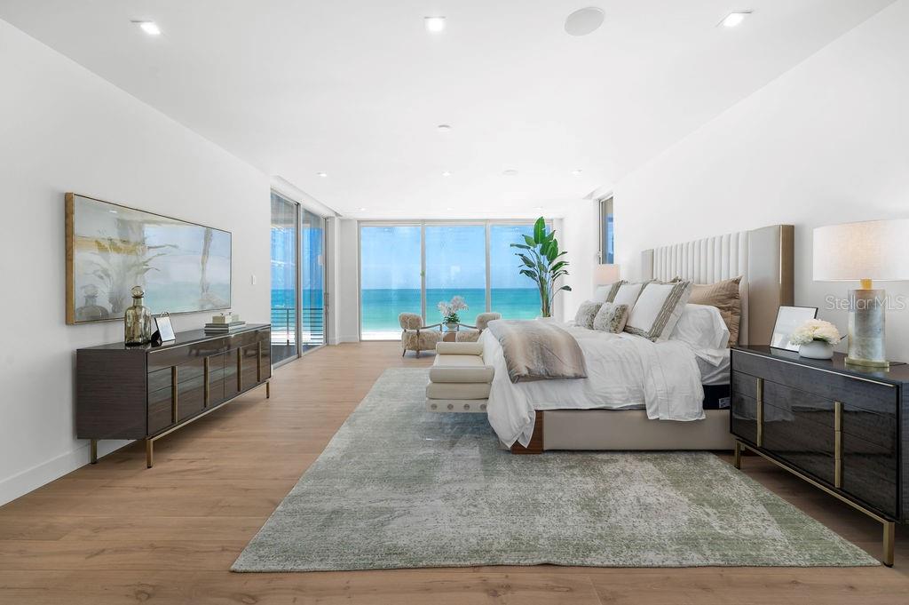 SLEEPY LAGOON - Residential