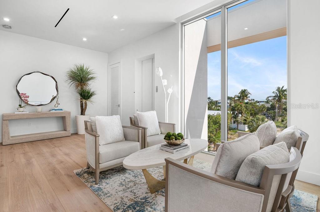 SLEEPY LAGOON - Residential
